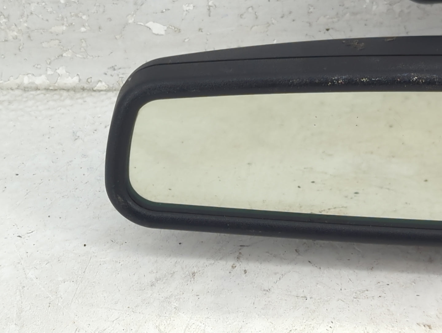 1996 Gmc Yukon Interior Rear View Mirror Replacement OEM P/N:E13013511 Fits OEM Used Auto Parts - Oemusedautoparts1.com