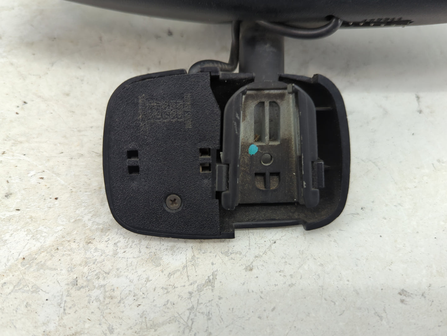 1996 Gmc Yukon Interior Rear View Mirror Replacement OEM P/N:E13013511 Fits OEM Used Auto Parts - Oemusedautoparts1.com