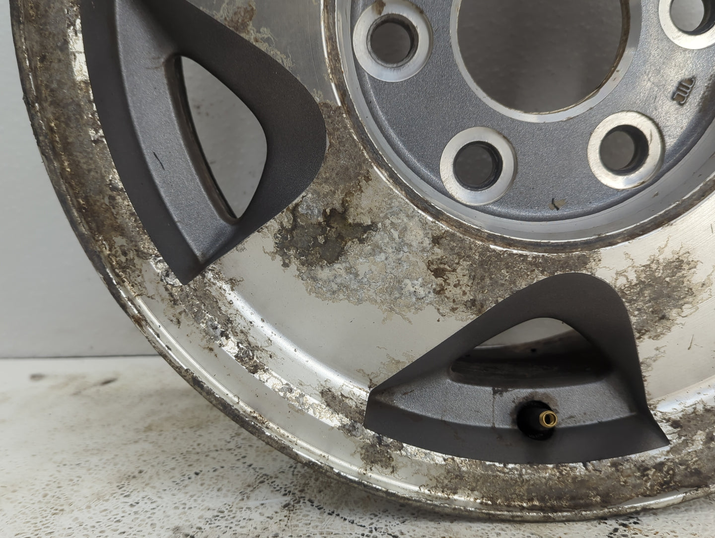 1992-1999 Gmc Yukon Oem Wheel Rim 927331 - Oemusedautoparts1.com