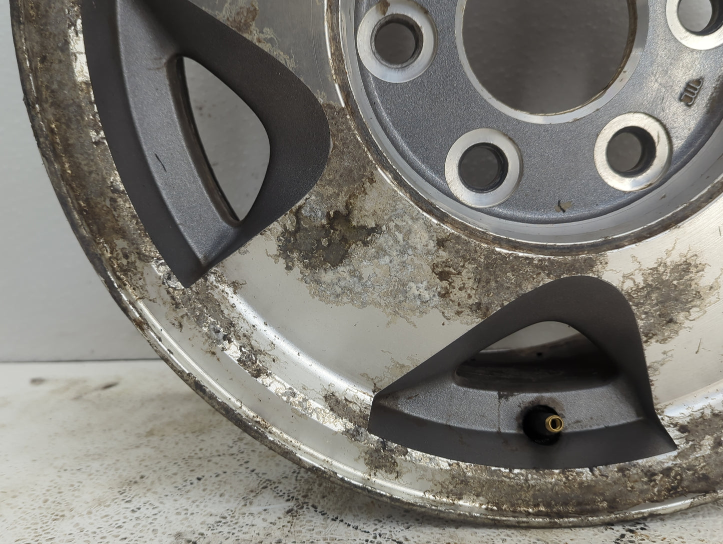 1992-1999 Gmc Yukon Oem Wheel Rim 927331 - Oemusedautoparts1.com
