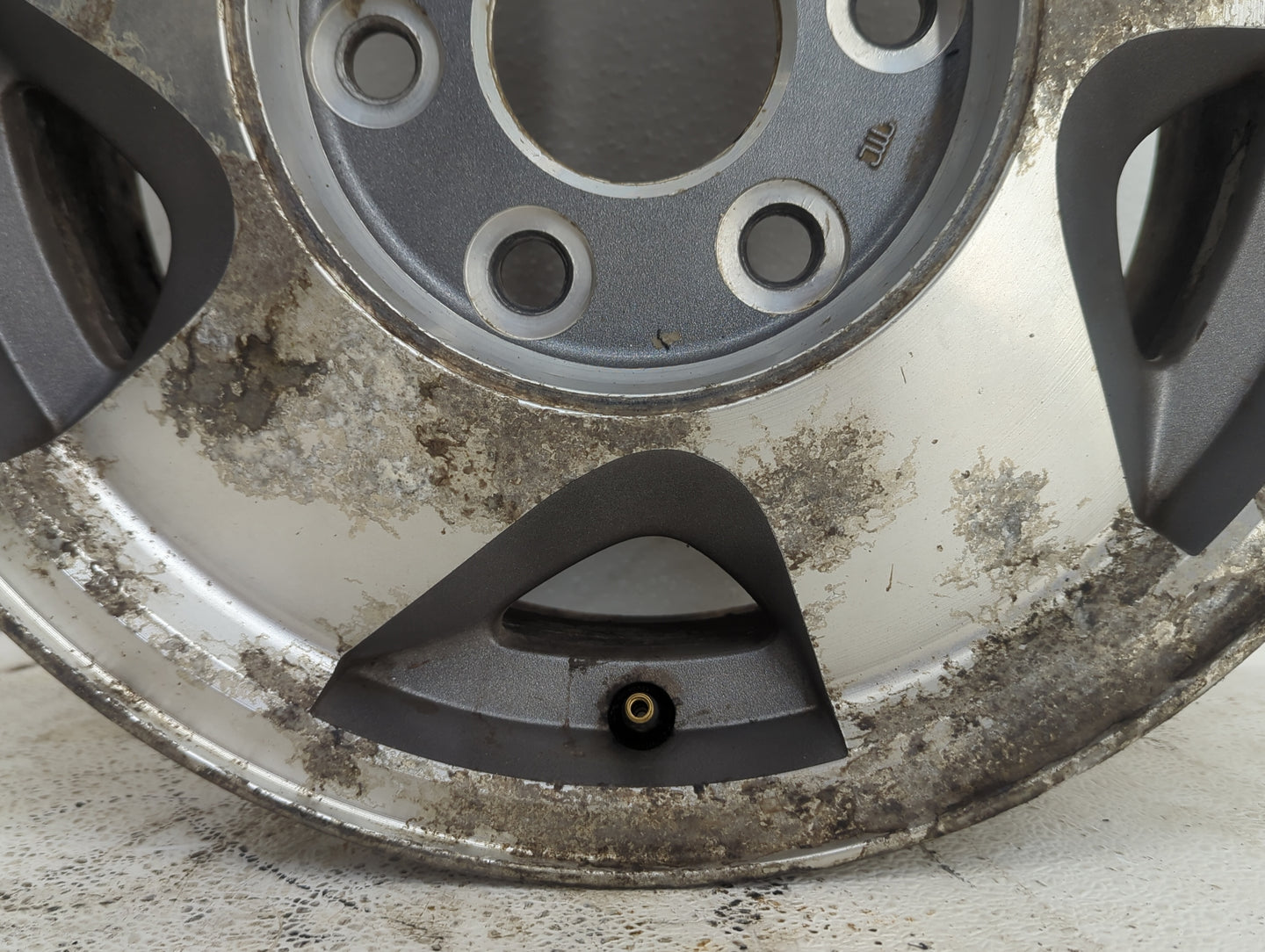 1992-1999 Gmc Yukon Oem Wheel Rim 927331 - Oemusedautoparts1.com