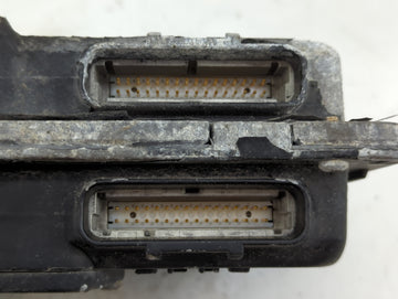 1996 Gmc Yukon PCM Engine Control Computer ECU ECM PCU OEM P/N:1737549 Fits OEM Used Auto Parts - Oemusedautoparts1.com