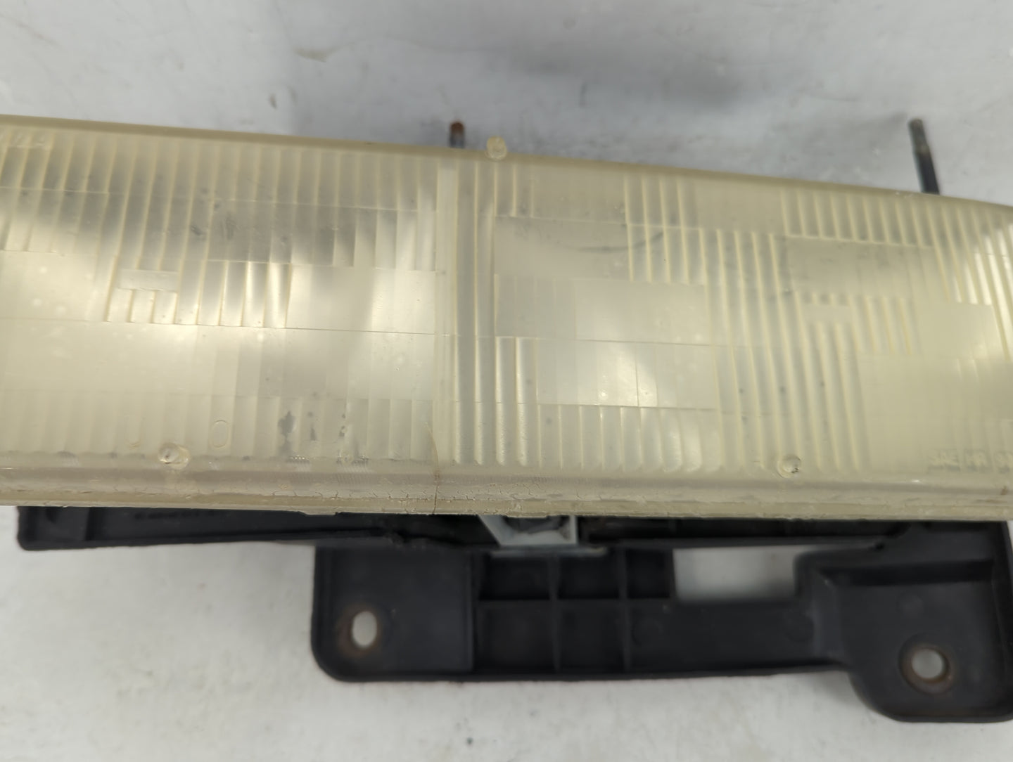 1992-1999 Gmc Yukon Driver Left Oem Head Light Headlight Lamp - Oemusedautoparts1.com