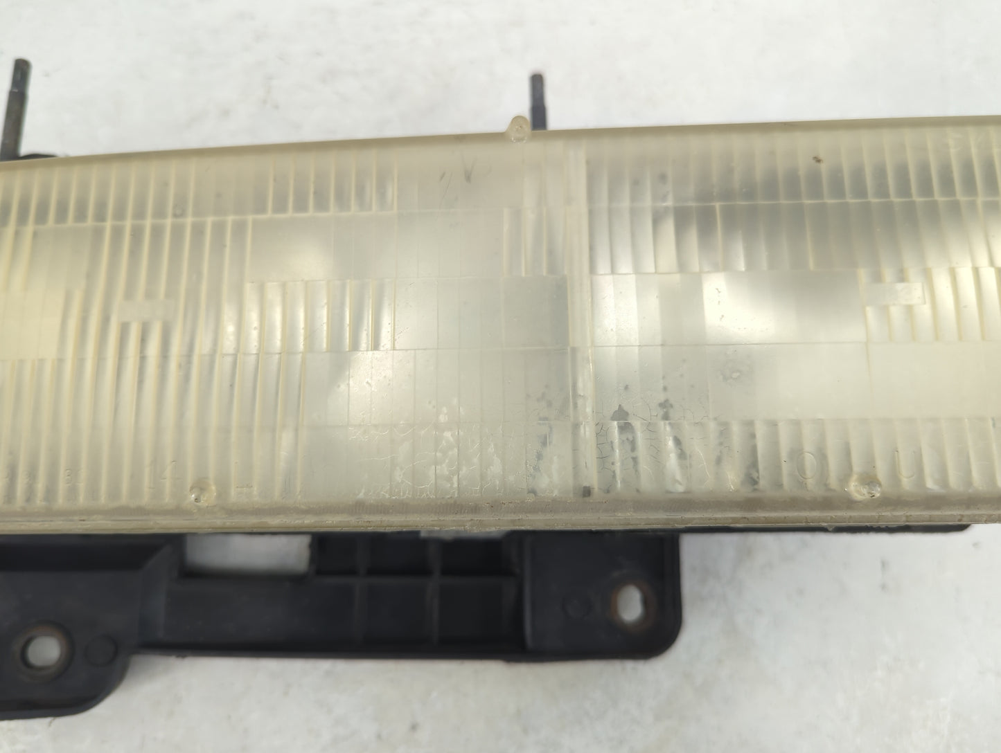 1992-1999 Gmc Yukon Passenger Right Oem Head Light Headlight Lamp - Oemusedautoparts1.com