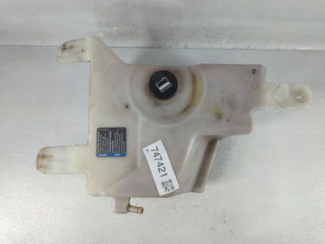 Gmc Yukon Xl 2500 Radiator Coolant Overflow Expansion Tank Bottle - Oemusedautoparts1.com