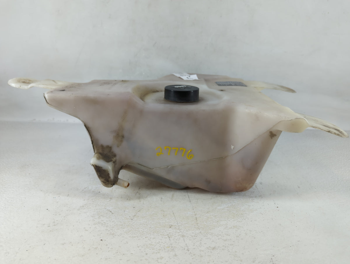Gmc Yukon Xl 2500 Radiator Coolant Overflow Expansion Tank Bottle - Oemusedautoparts1.com