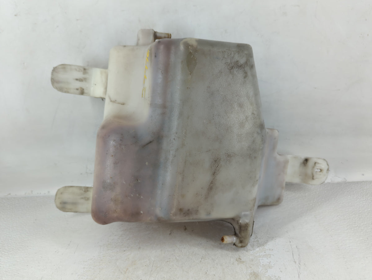 Gmc Yukon Xl 2500 Radiator Coolant Overflow Expansion Tank Bottle - Oemusedautoparts1.com