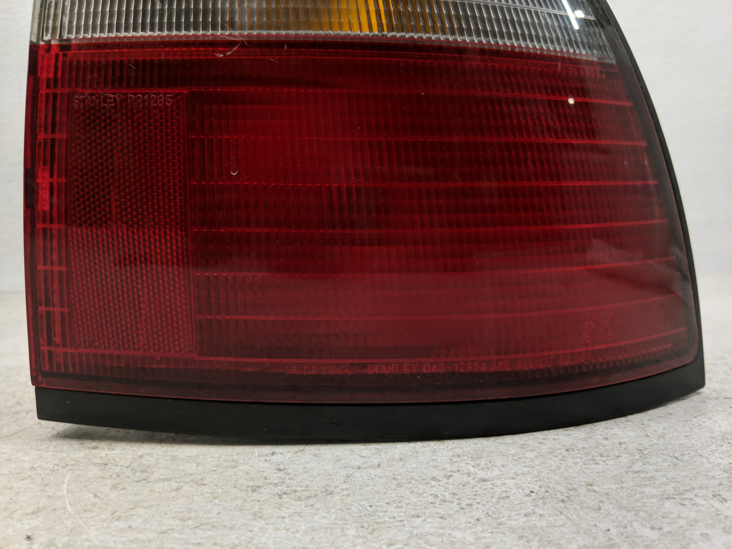 1996-1997 Honda Accord Tail Light Assembly Passenger Right OEM Fits Fits 1996 1997 OEM Used Auto Parts - Oemusedautoparts1.c