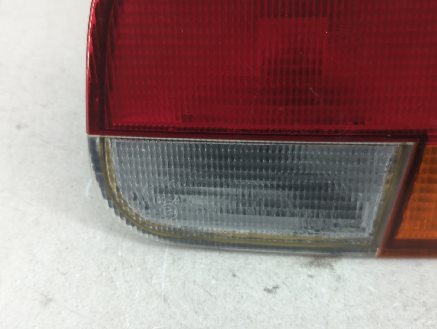 1996-1998 Honda Civic Tail Light Assembly Driver Left OEM P/N:043-1280 Fits Fits 1996 1997 1998 OEM Used Auto Parts - Oemuse