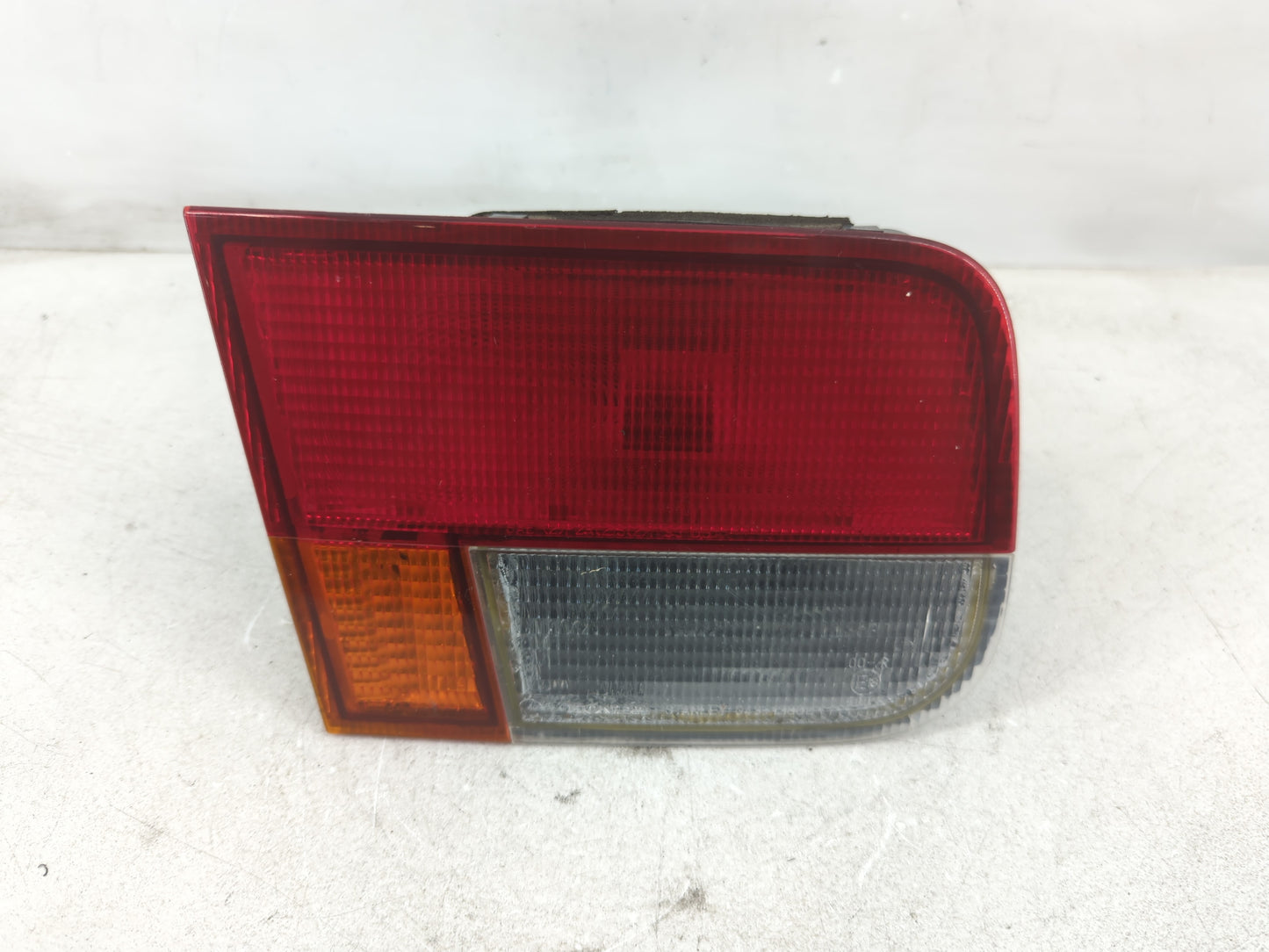 1996-1998 Honda Civic Tail Light Assembly Driver Left OEM P/N:043-1280 Fits Fits 1996 1997 1998 OEM Used Auto Parts - Oemuse