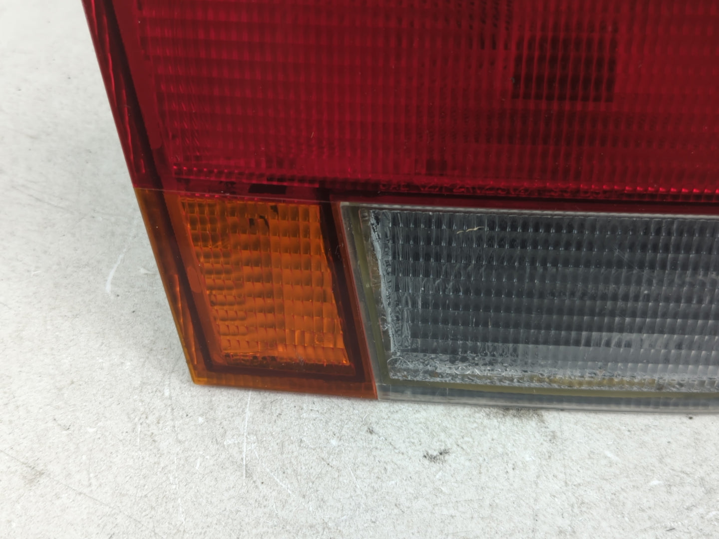 1996-1998 Honda Civic Tail Light Assembly Driver Left OEM P/N:043-1280 Fits Fits 1996 1997 1998 OEM Used Auto Parts - Oemuse