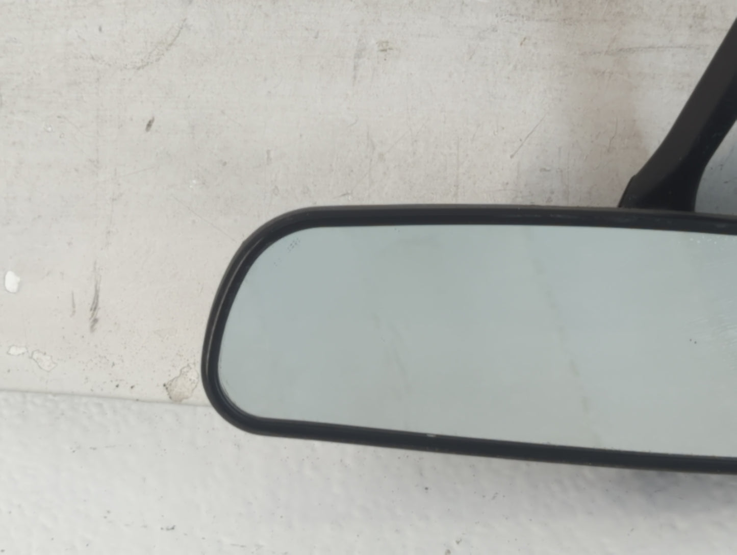 1996 Honda Civic Interior Rear View Mirror Replacement OEM P/N:IE8011681 Fits OEM Used Auto Parts - Oemusedautoparts1.com