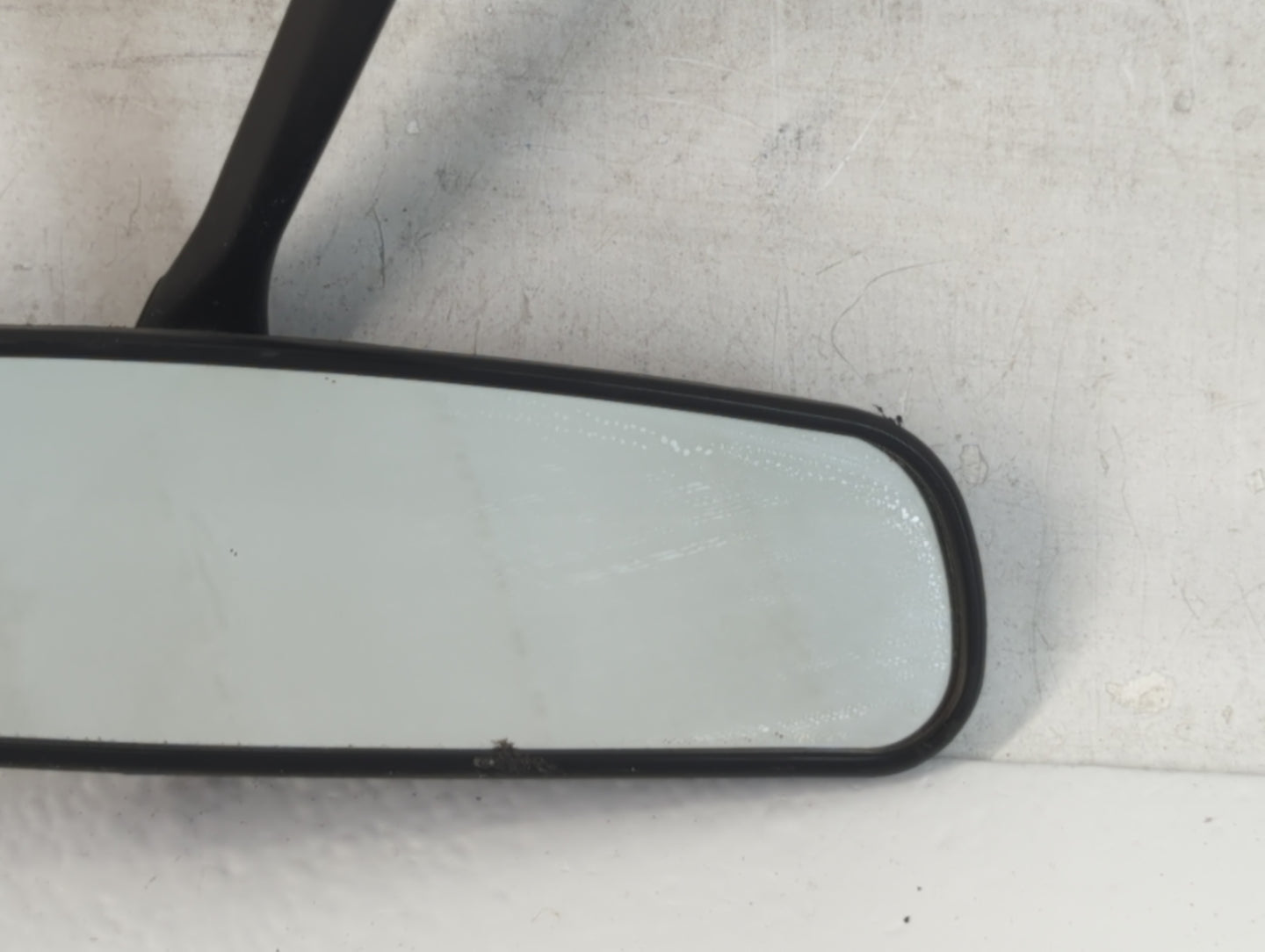 1996 Honda Civic Interior Rear View Mirror Replacement OEM P/N:IE8011681 Fits OEM Used Auto Parts - Oemusedautoparts1.com