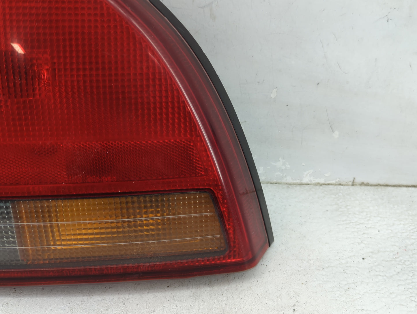 1992-1996 Honda Prelude Tail Light Assembly Passenger Right OEM P/N:043-1150 Fits Fits 1992 1993 1994 1995 1996 OEM Used Aut