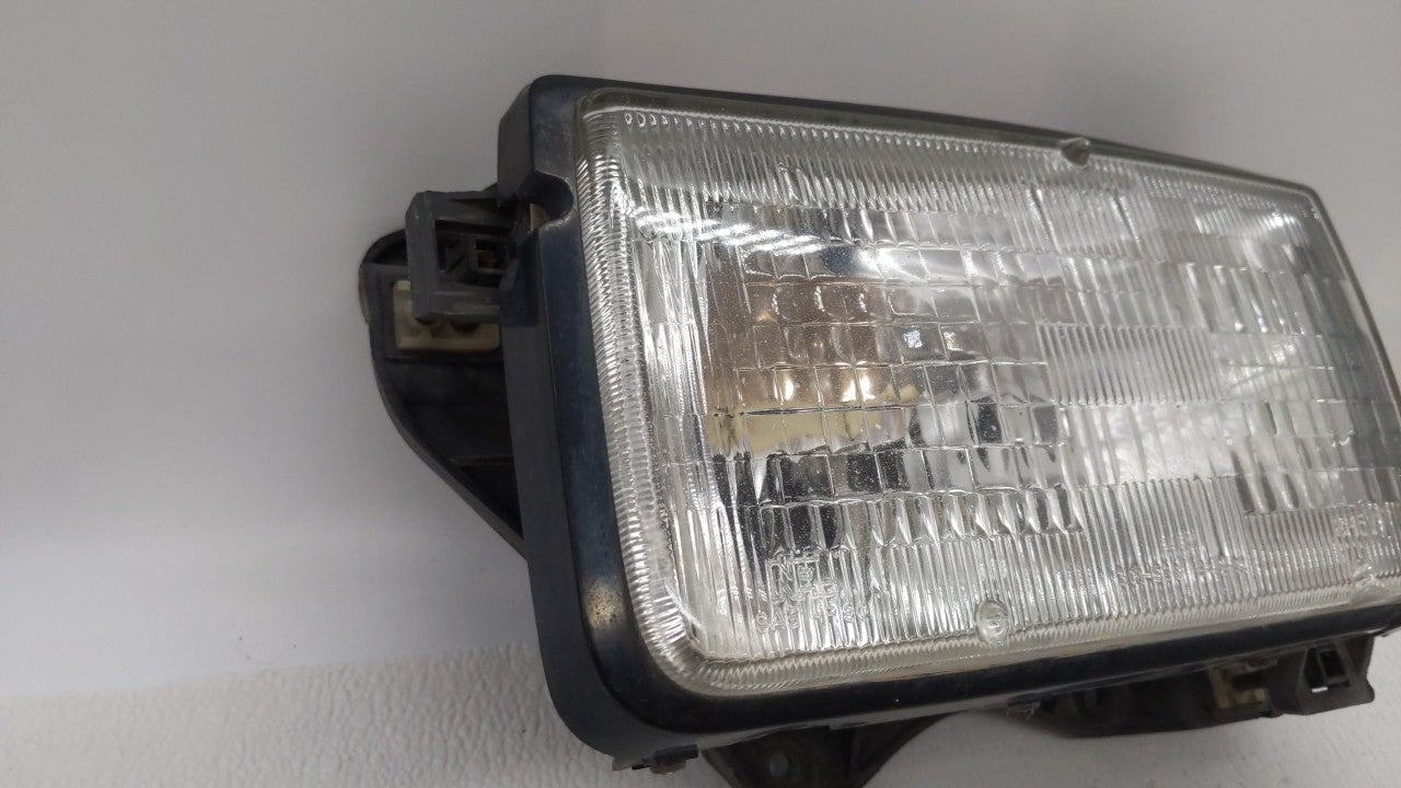 1995-1997 Isuzu Rodeo Passenger Right Oem Head Light Headlight Lamp - Oemusedautoparts1.com