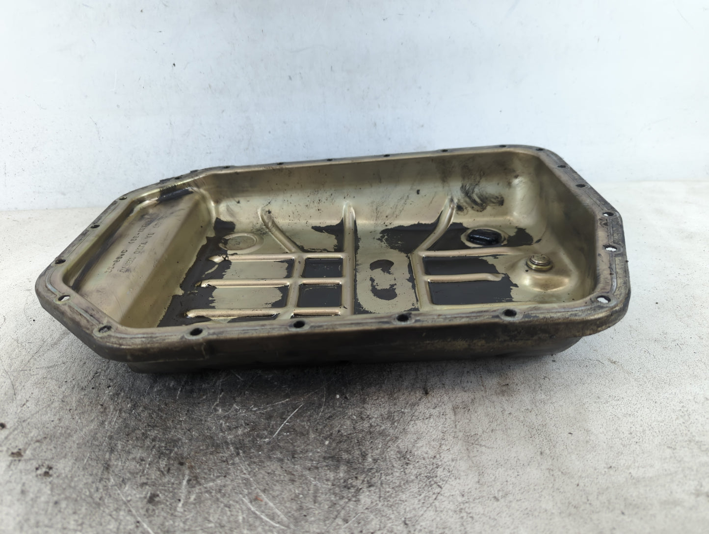 1990-1997 Jaguar Xj Engine Oil Pan Fits Fits 1990 1991 1992 1993 1994 1995 1996 1997 OEM Used Auto Parts - Oemusedautoparts1