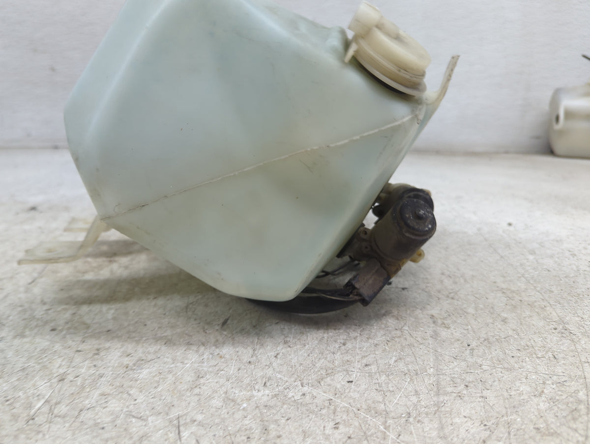 1996 Jeep Cherokee Windshield Washer Fluid Reservoir Bottle Oem - Oemusedautoparts1.com
