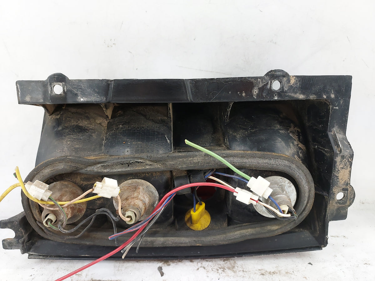 1996 Jeep Cherokee Driver Left Side Deck Lid Mounted Tail Light - Oemusedautoparts1.com