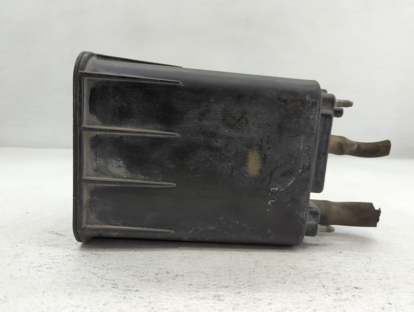 1996 Jeep Grand Cherokee Fuel Vapor Charcoal Canister - Oemusedautoparts1.com