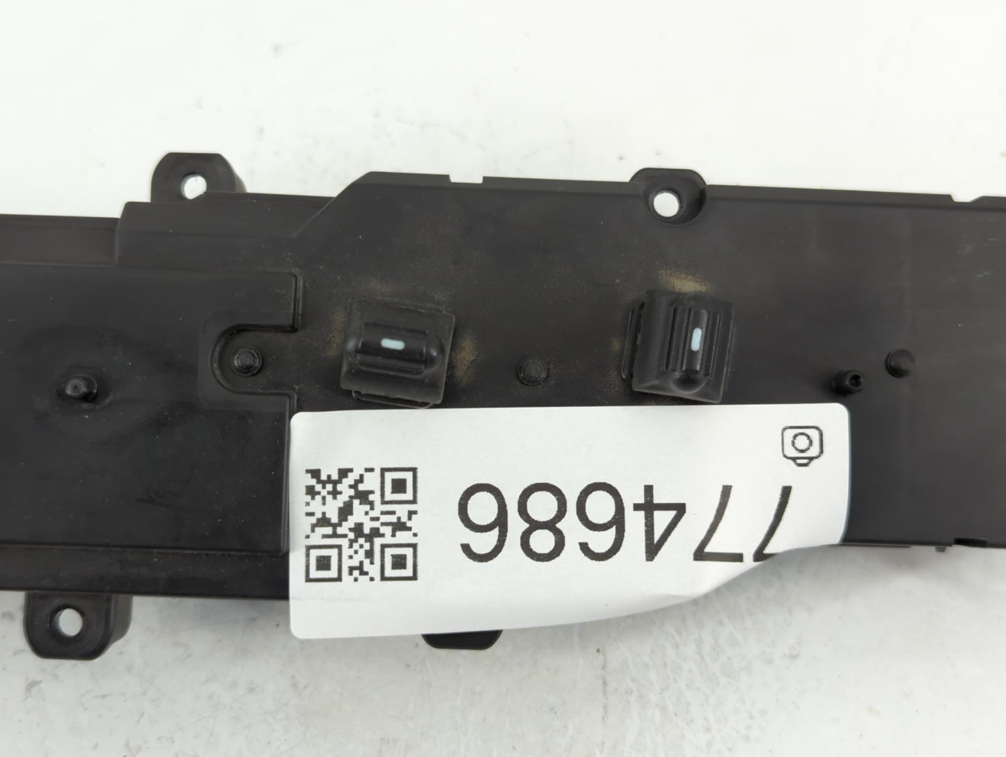 1996 Jeep Grand Cherokee Power Mirror Switch Replacement Driver Side Left P/N:000263 771-200-1, 30505, 56042140 Fits OEM Use