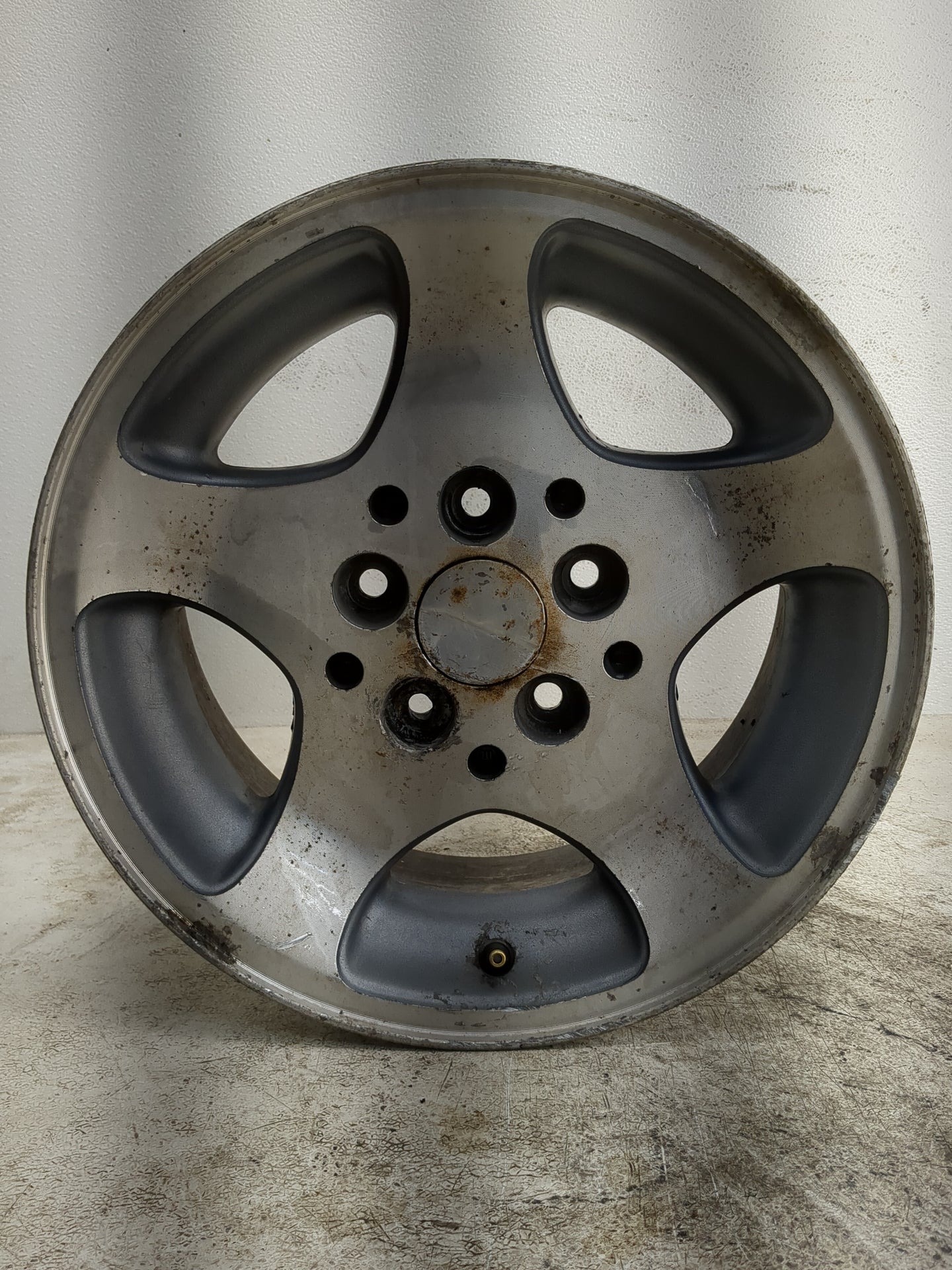 Jeep Wrangler Oem Wheel Rim - Oemusedautoparts1.com