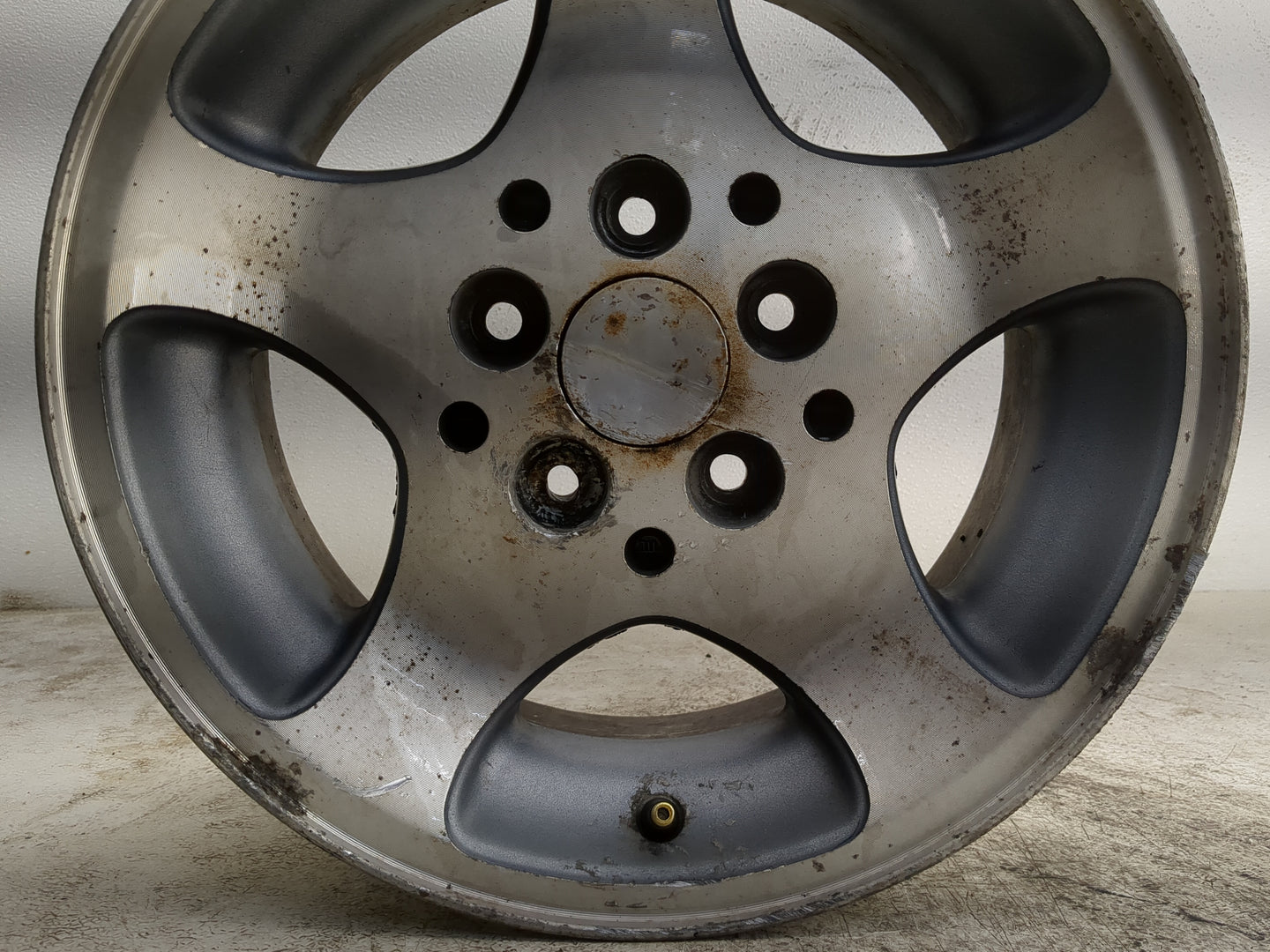 Jeep Wrangler Oem Wheel Rim - Oemusedautoparts1.com