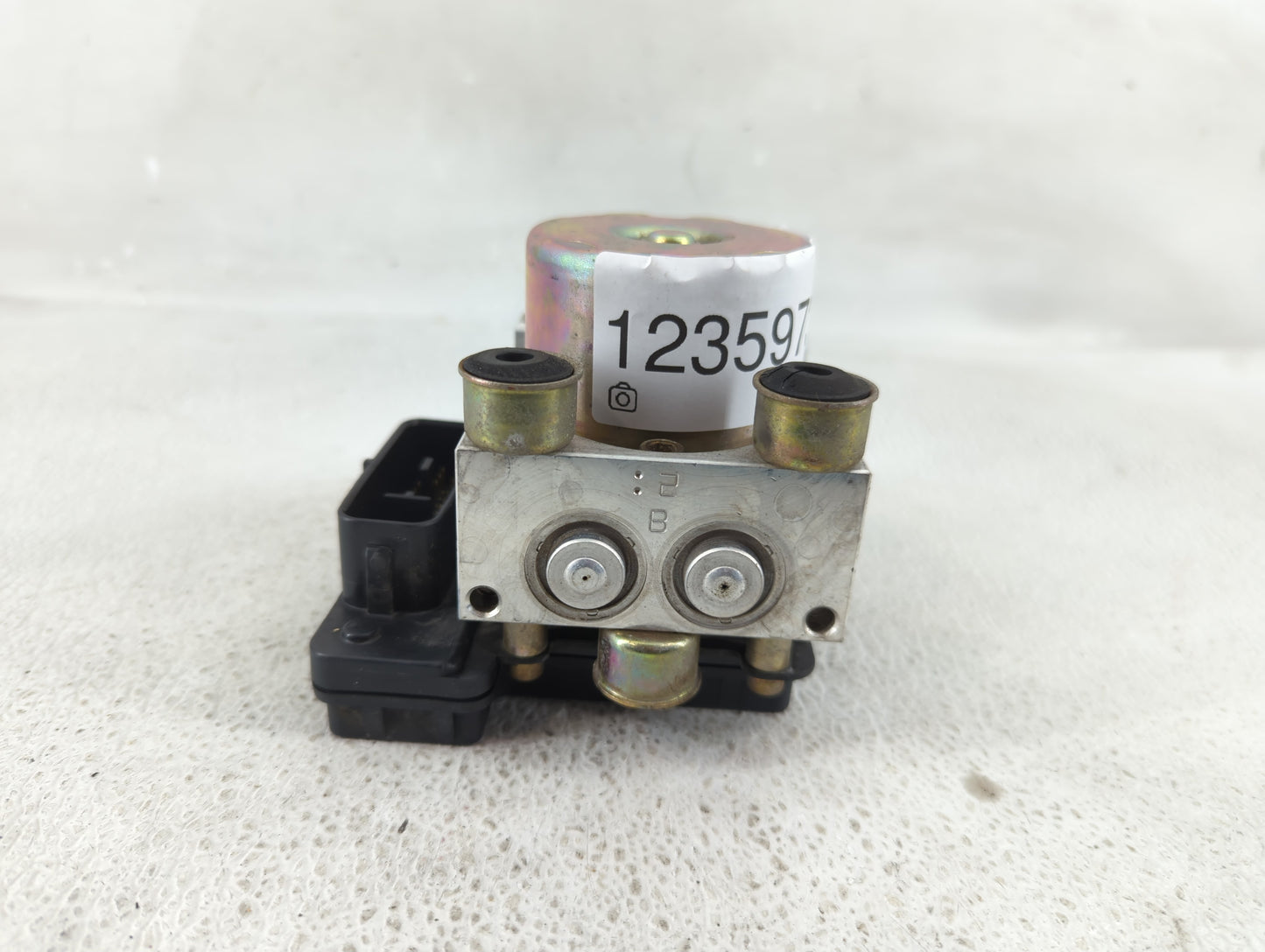 1996 Land Rover Freelander ABS Pump Control Module Replacement Fits OEM Used Auto Parts - Oemusedautoparts1.com