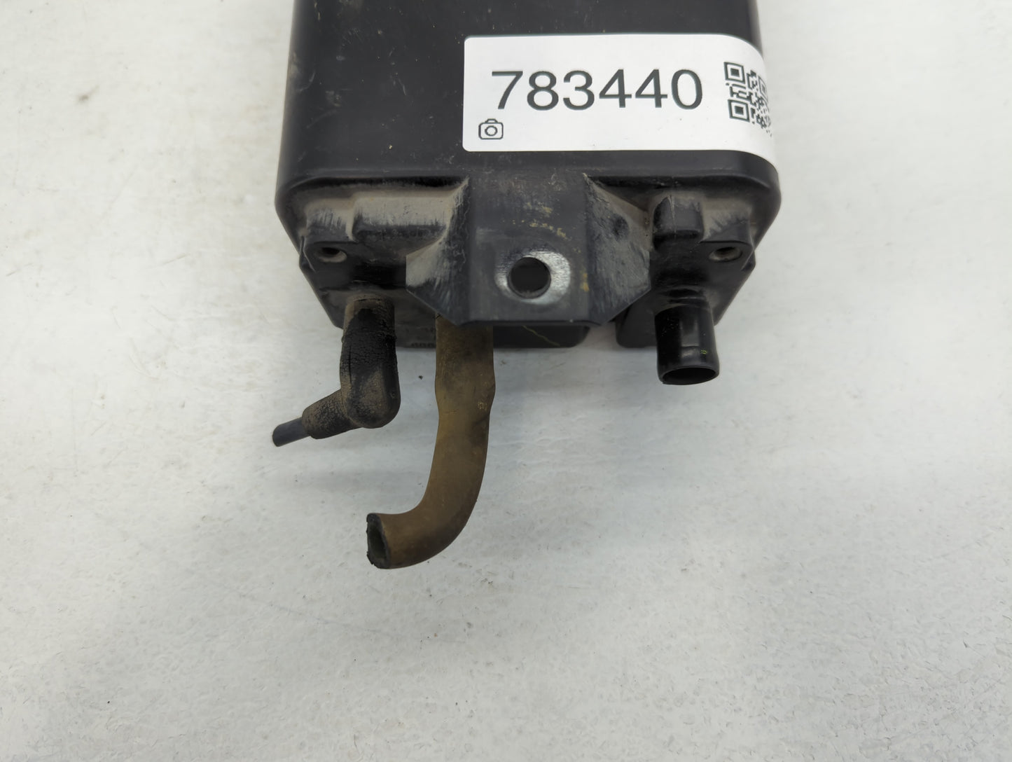 1996 Lincoln Town Car Fuel Vapor Charcoal Canister - Oemusedautoparts1.com