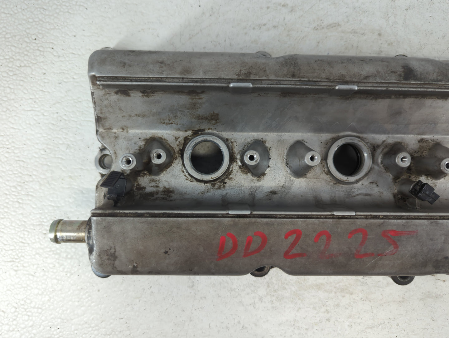 1996 Nissan Maxima Driver Left Cylinder Head Valve Cover Fits OEM Used Auto Parts - Oemusedautoparts1.com
