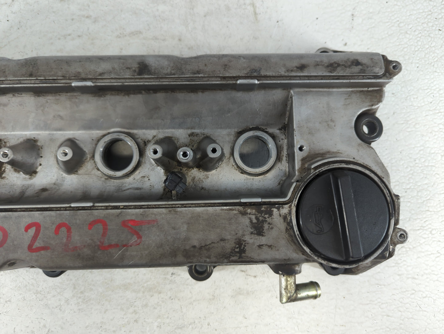 1996 Nissan Maxima Driver Left Cylinder Head Valve Cover Fits OEM Used Auto Parts - Oemusedautoparts1.com