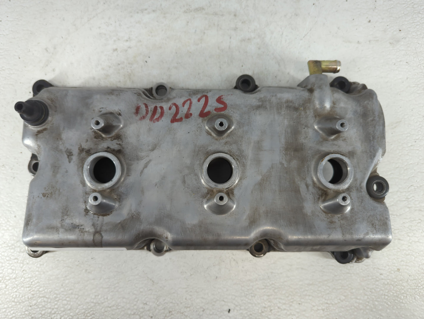 1996 Nissan Maxima Driver Left Cylinder Head Valve Cover Fits OEM Used Auto Parts - Oemusedautoparts1.com