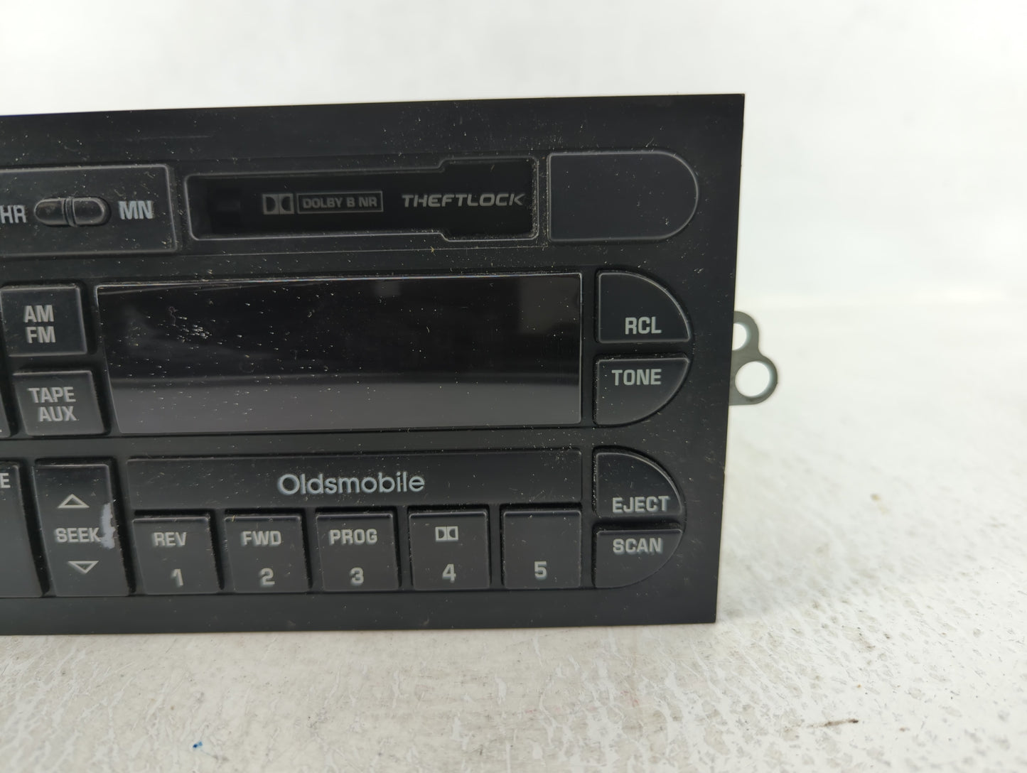 1996 Oldsmobile 88 Radio AM FM Cd Player Receiver Replacement P/N:16200753 Fits Fits 1997 1998 1999 2000 2001 OEM Used Auto 
