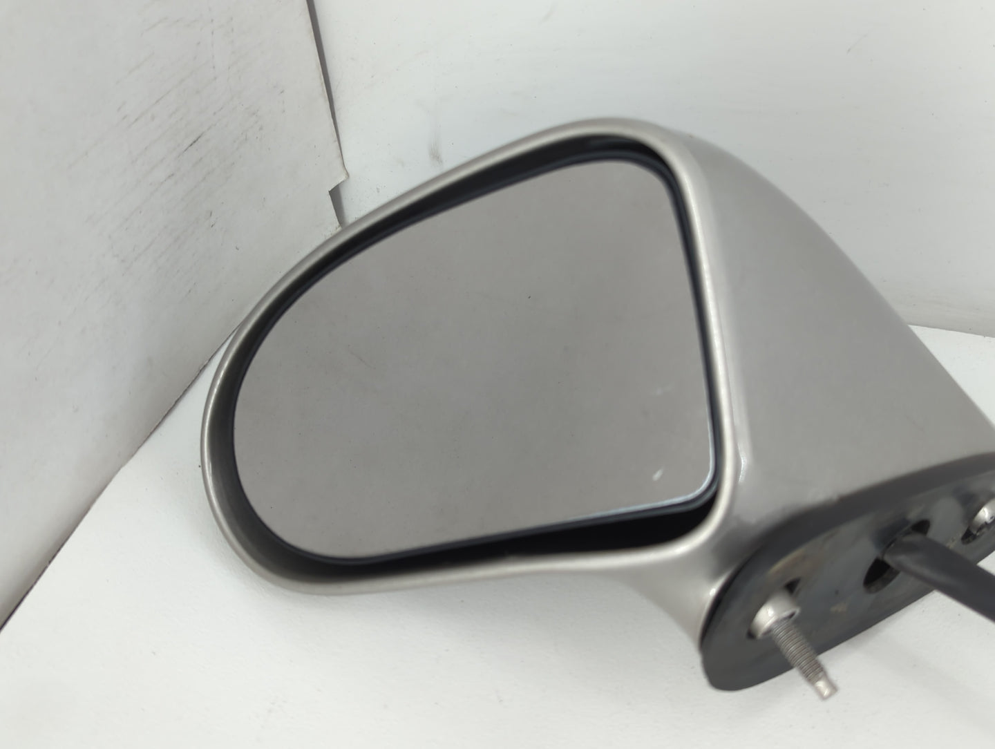 1996 Oldsmobile 88 Driver Side View Mirror - Left Door Mirror OEM Used - Oemusedautoparts1.com