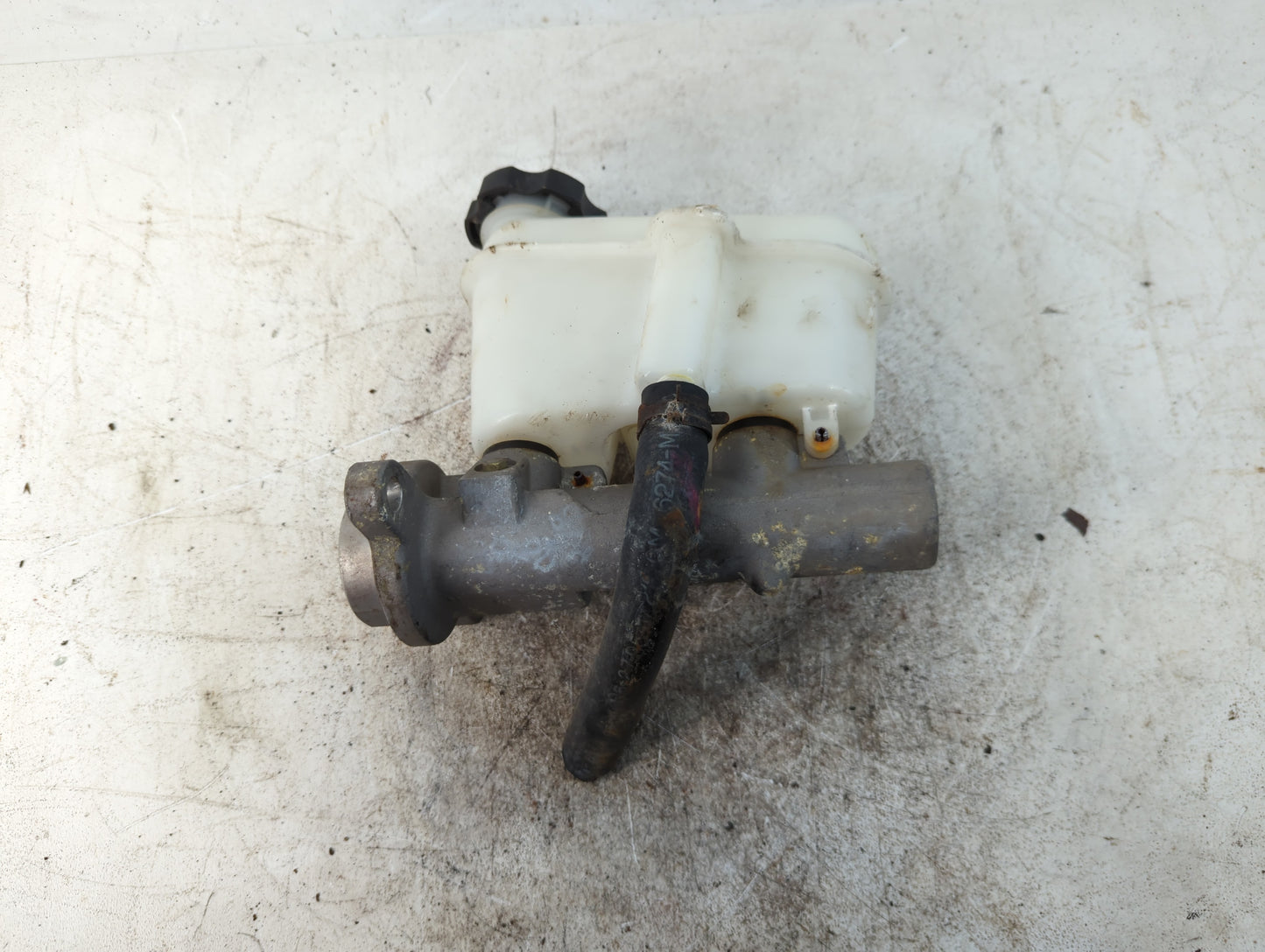 1995-1999 Oldsmobile Aurora Brake Master Cylinder - Oemusedautoparts1.com