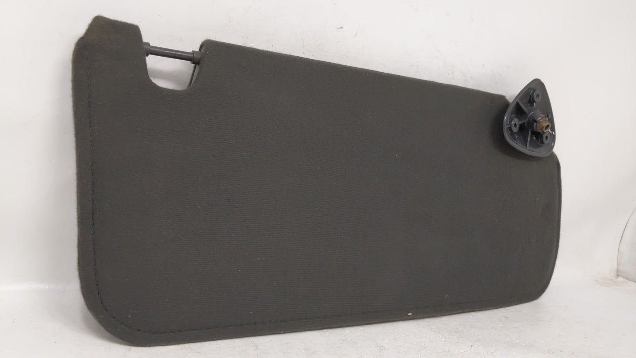 1996 Oldsmobile Bravada Sun Visor Shade Replacement Passenger Right Mirror Fits OEM Used Auto Parts - Oemusedautoparts1.com