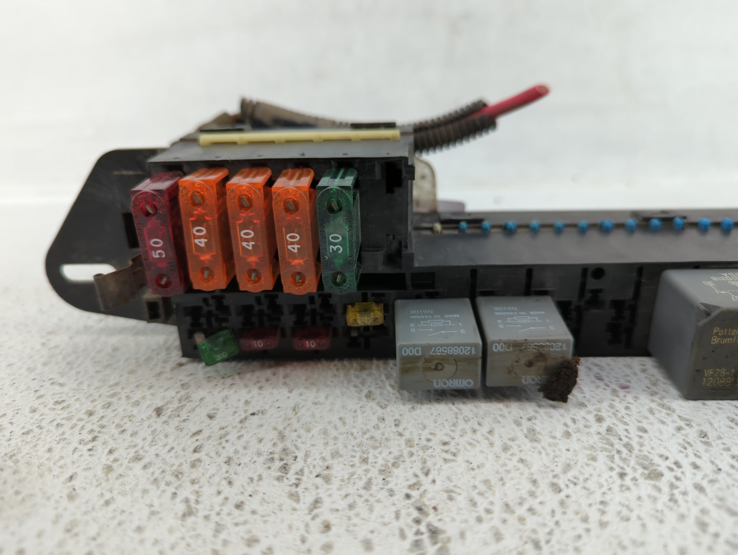 1996 Pontiac Sunfire Fusebox Fuse Box Panel Relay Module Fits OEM Used Auto Parts - Oemusedautoparts1.com