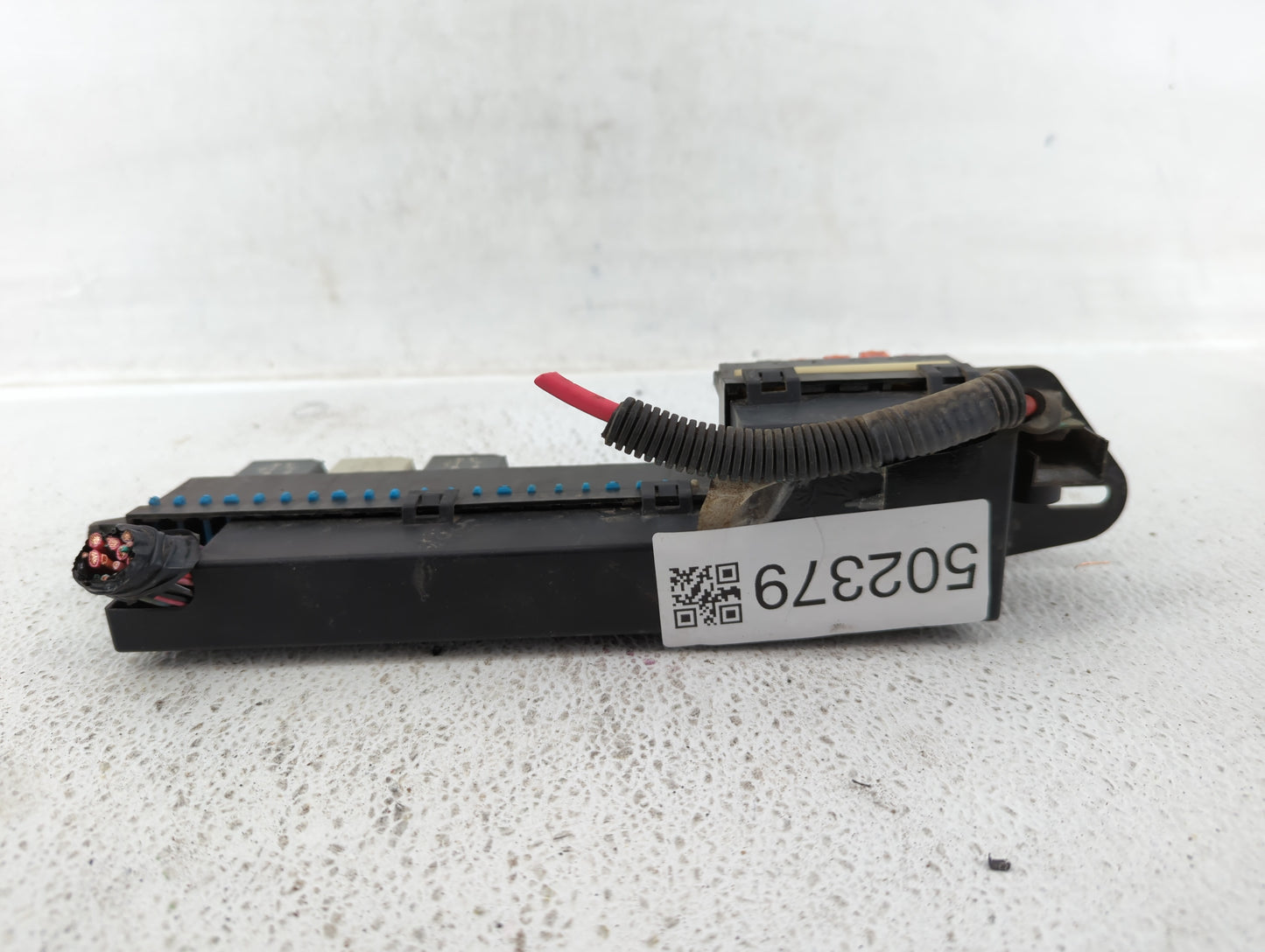1996 Pontiac Sunfire Fusebox Fuse Box Panel Relay Module Fits OEM Used Auto Parts - Oemusedautoparts1.com
