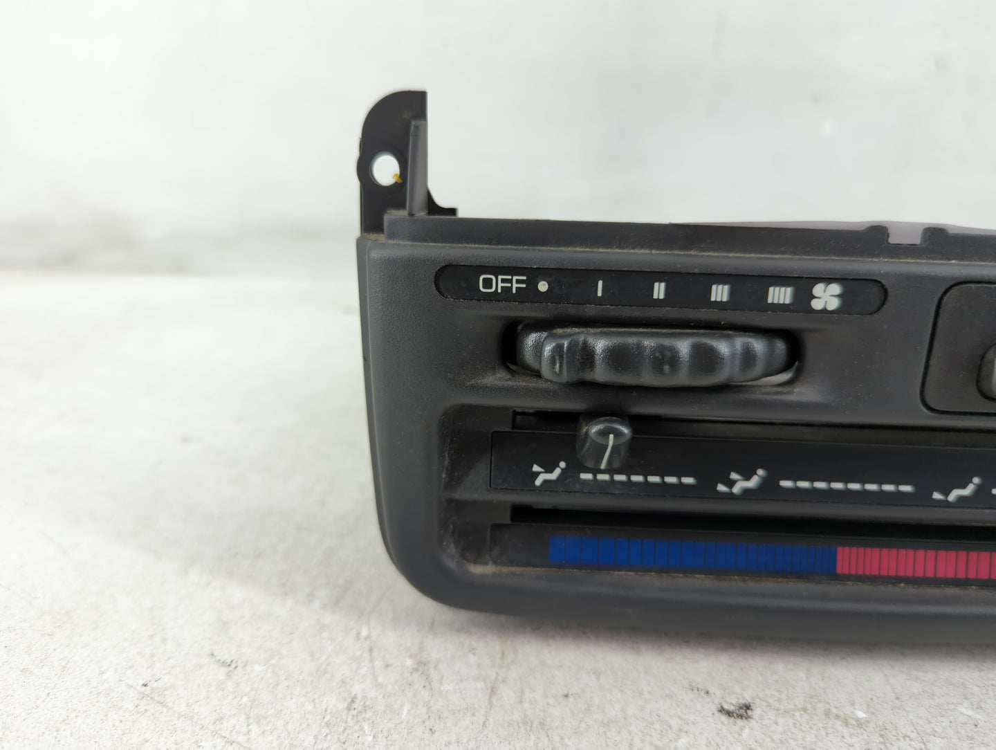 1996-1999 Saturn Sl Climate Control Module Temperature AC/Heater Replacement P/N:1647 1614 9AP Fits Fits 1996 1997 1998 1999