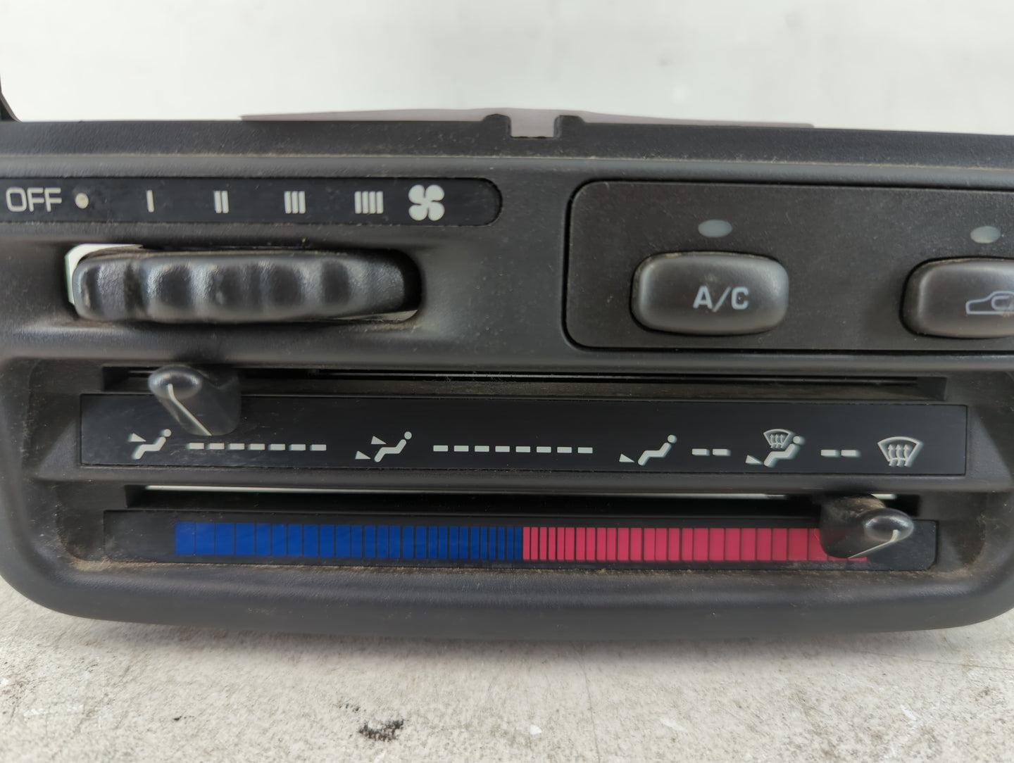1996-1999 Saturn Sl Climate Control Module Temperature AC/Heater Replacement P/N:1647 1614 9AP Fits Fits 1996 1997 1998 1999