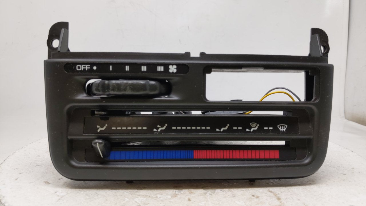 1996-1999 Saturn Sw2 Climate Control Module Temperature AC/Heater Replacement Fits Fits 1996 1997 1998 1999 OEM Used Auto Pa