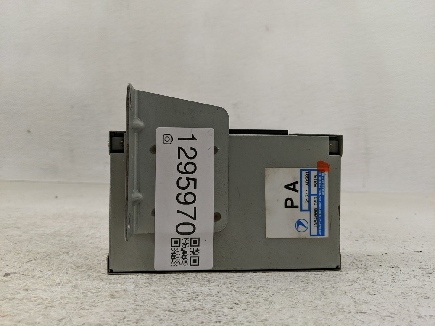 1996-1996 Subaru Legacy Chassis Control Module Ccm Bcm Body Control - Oemusedautoparts1.com