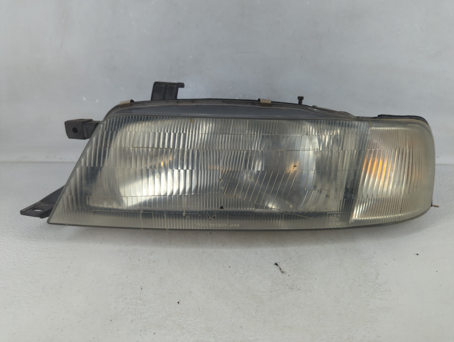 1995-2002 Suzuki Esteem Tail Light Assembly Driver Left OEM P/N:100-32020 Fits Fits 1995 1996 1997 1998 1999 2000 2001 2002 