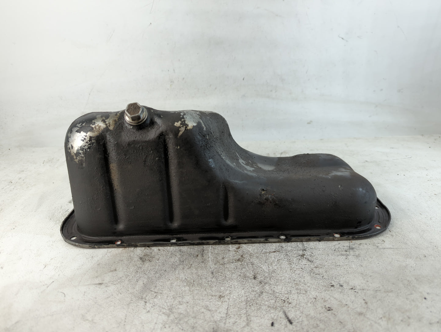 1996-2001 Suzuki Esteem Engine Oil Pan Fits Fits 1996 1997 1998 1999 2000 2001 OEM Used Auto Parts - Oemusedautoparts1.com