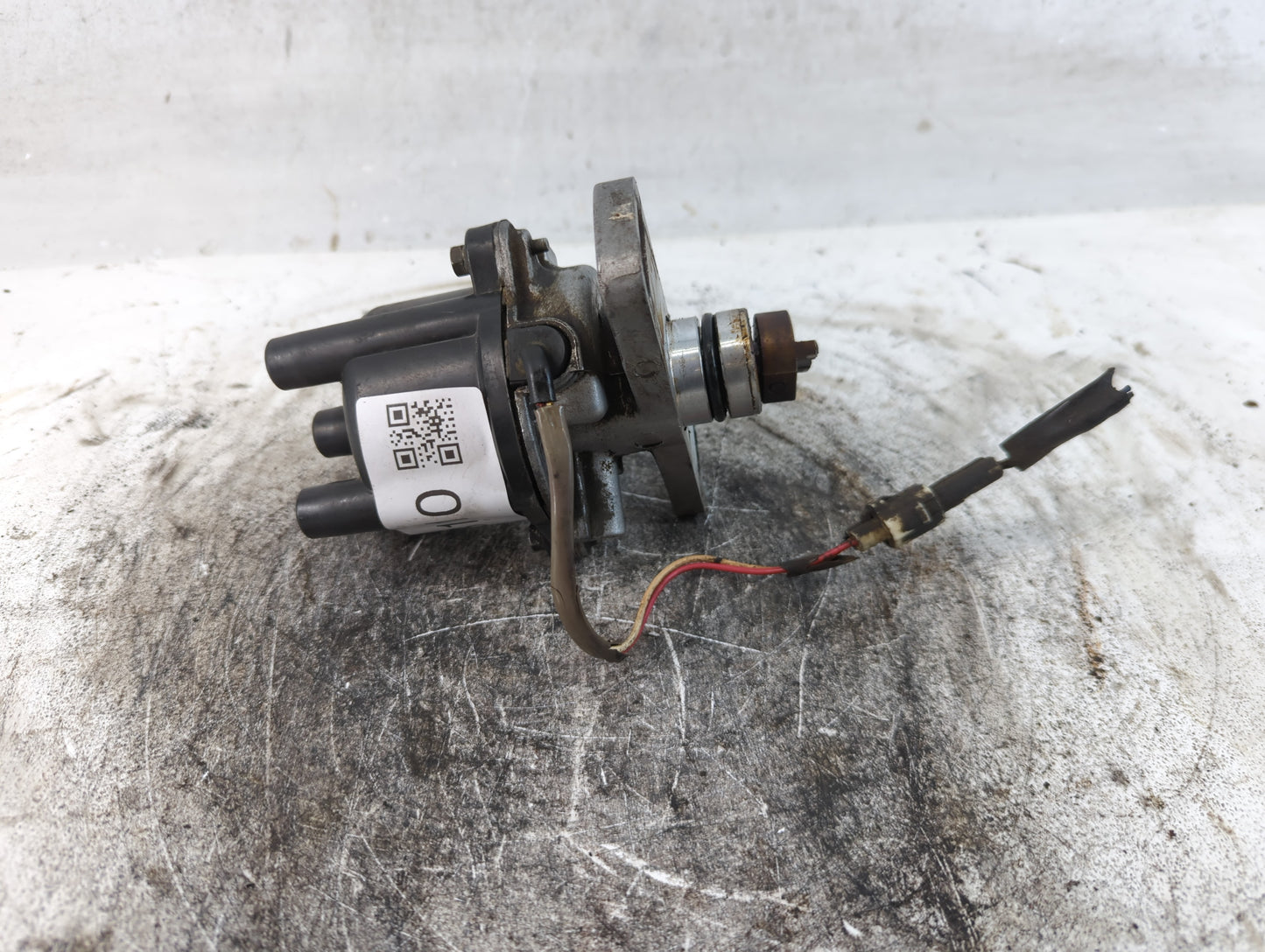 1995-1997 Suzuki Esteem Engine Ignition Distributor OEM Fits Fits 1995 1996 1997 OEM Used Auto Parts - Oemusedautoparts1.com