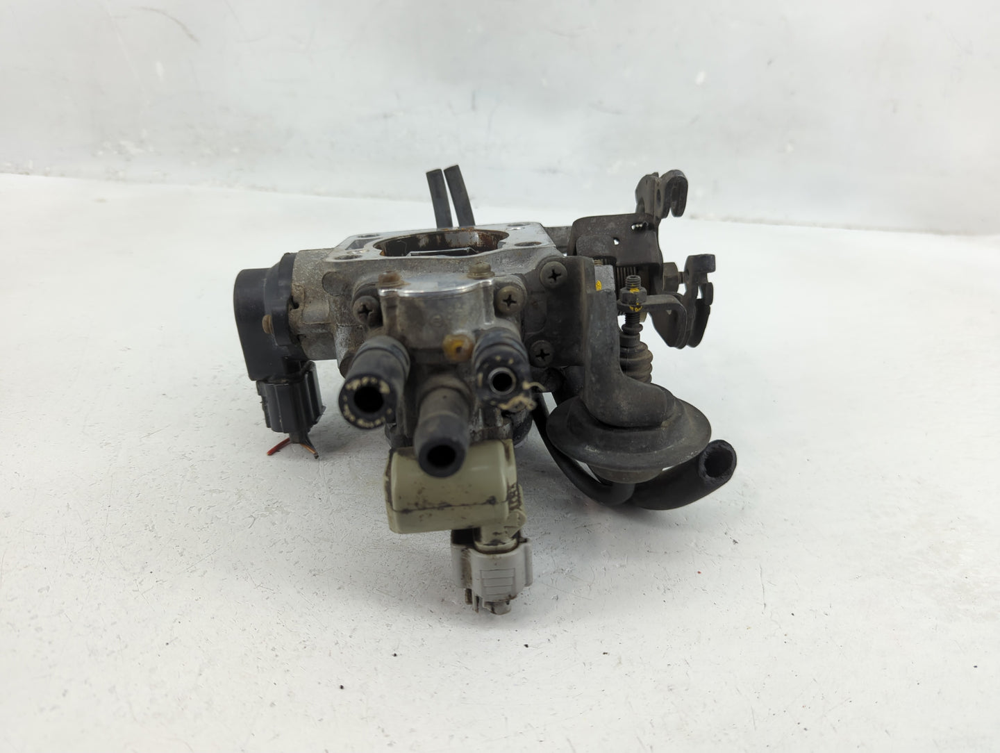 1996 Toyota Camry Throttle Body P/N:222107A330 Fits OEM Used Auto Parts - Oemusedautoparts1.com