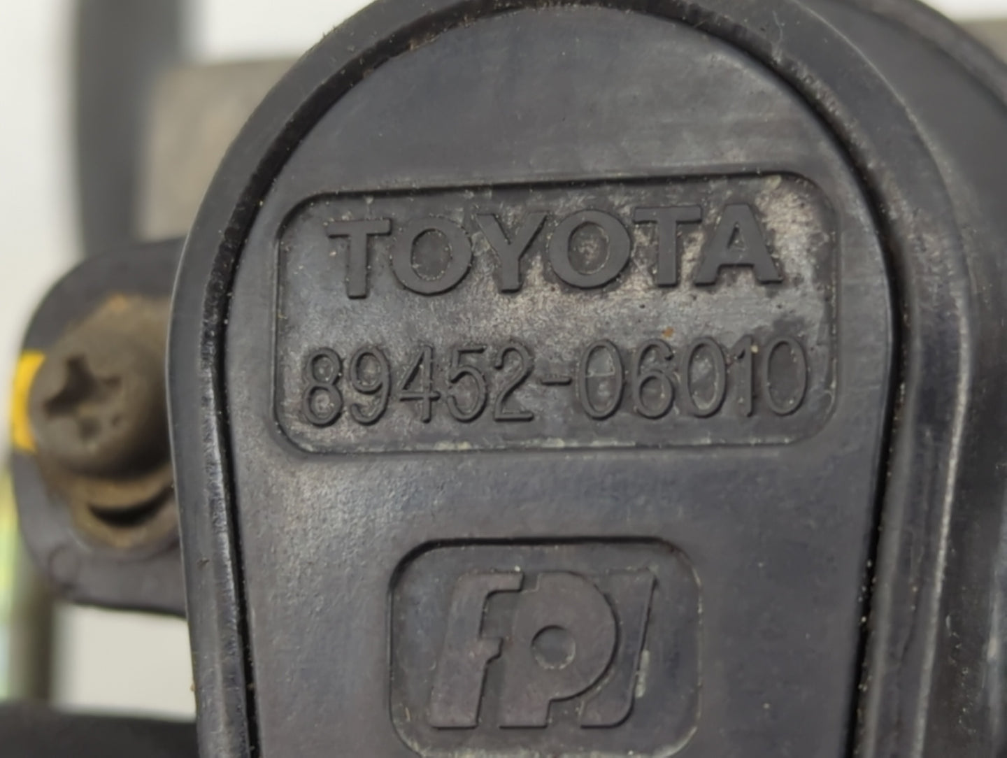 1996 Toyota Camry Throttle Body P/N:222107A330 Fits OEM Used Auto Parts - Oemusedautoparts1.com