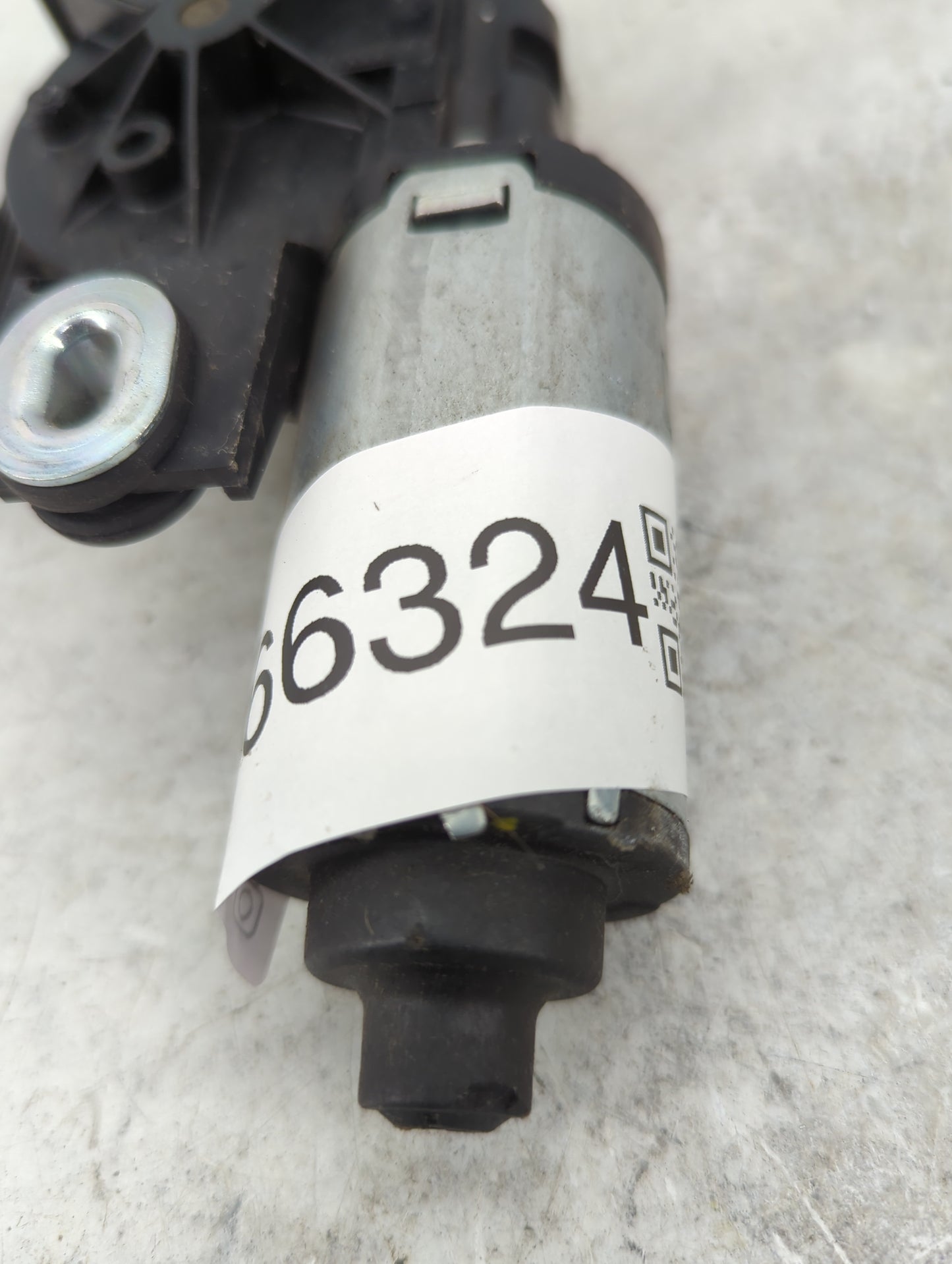 1997 Audi A3 Rear Lid Wiper Motor P/N:473 700 Fits OEM Used Auto Parts - Oemusedautoparts1.com