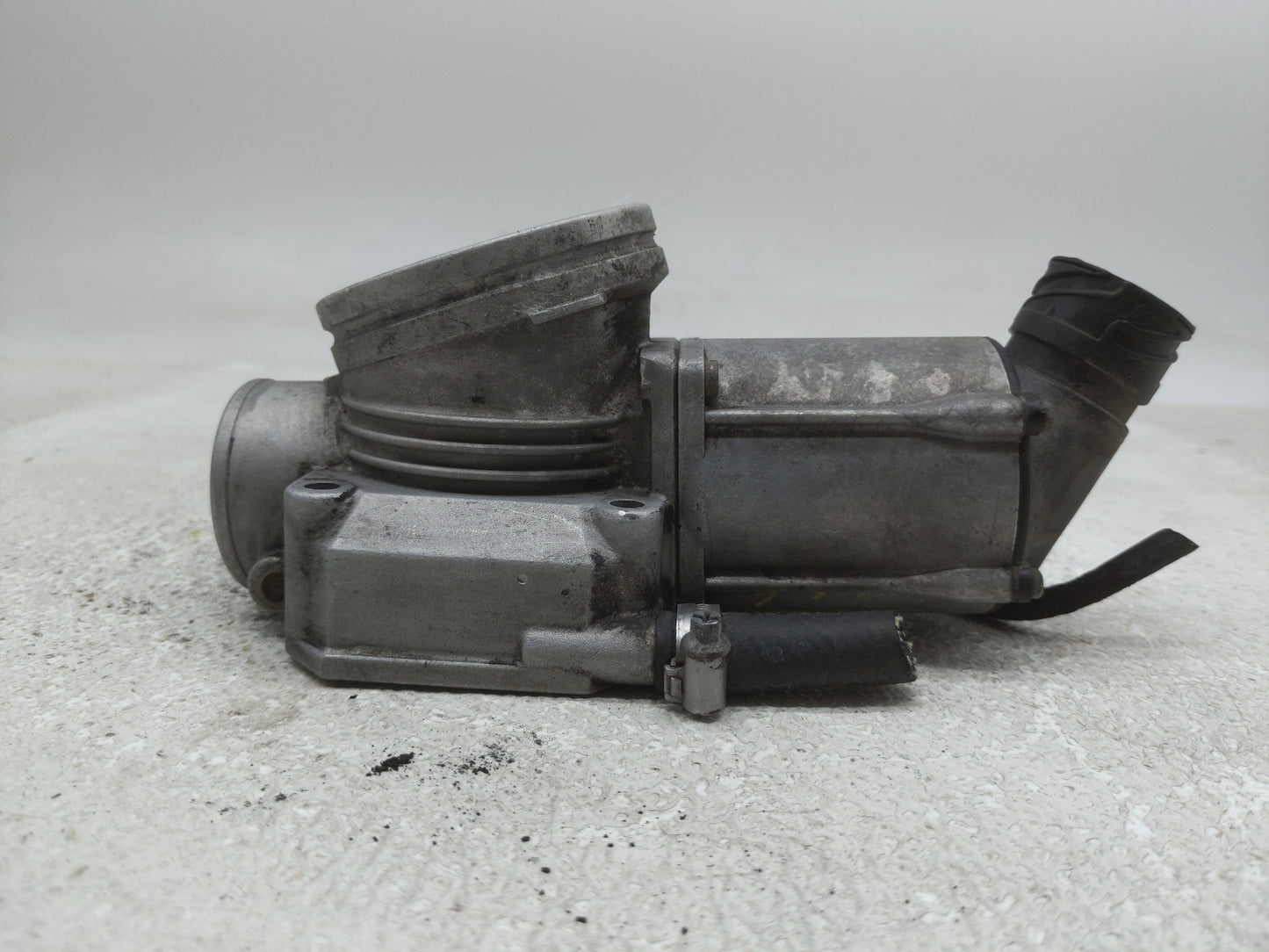 1997 Bmw M8 Throttle Body P/N:5WK90821 Fits OEM Used Auto Parts - Oemusedautoparts1.com