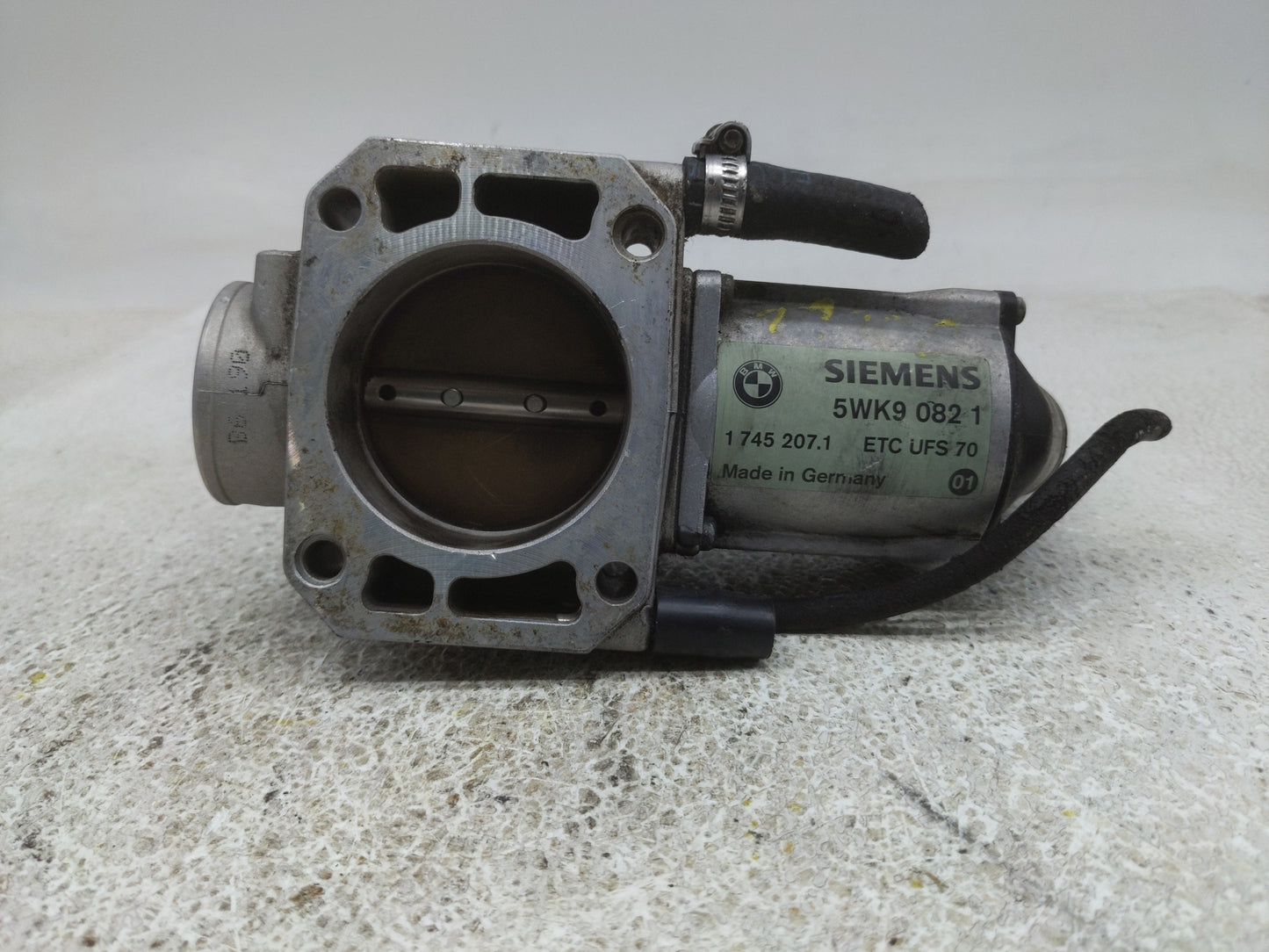 1997 Bmw M8 Throttle Body P/N:5WK90821 Fits OEM Used Auto Parts - Oemusedautoparts1.com