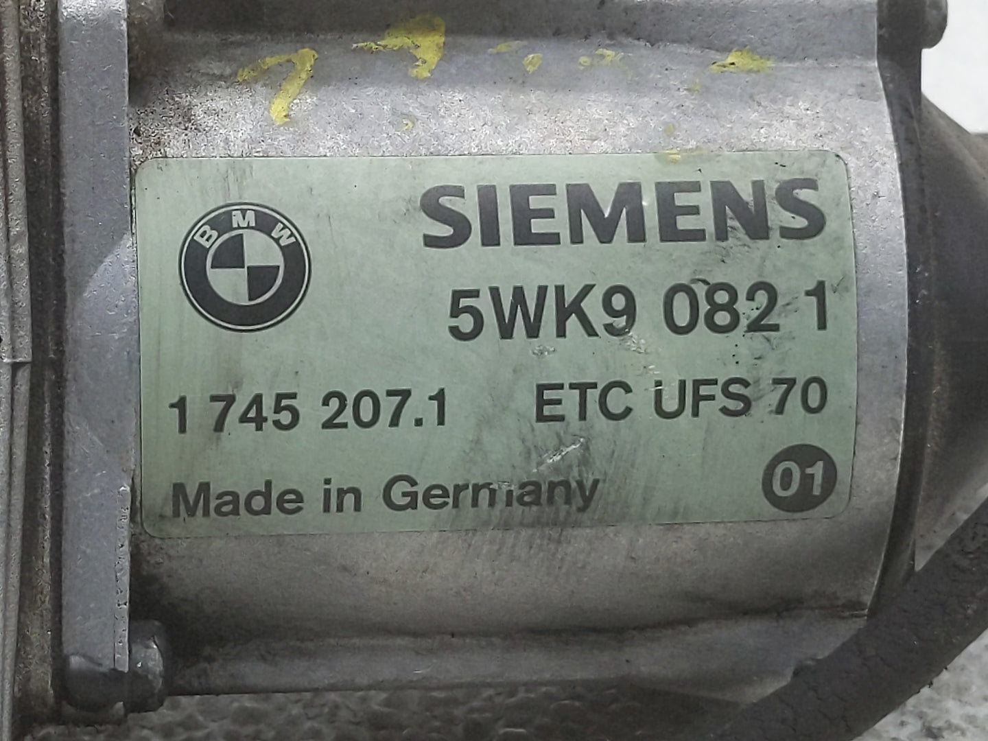 1997 Bmw M8 Throttle Body P/N:5WK90821 Fits OEM Used Auto Parts - Oemusedautoparts1.com
